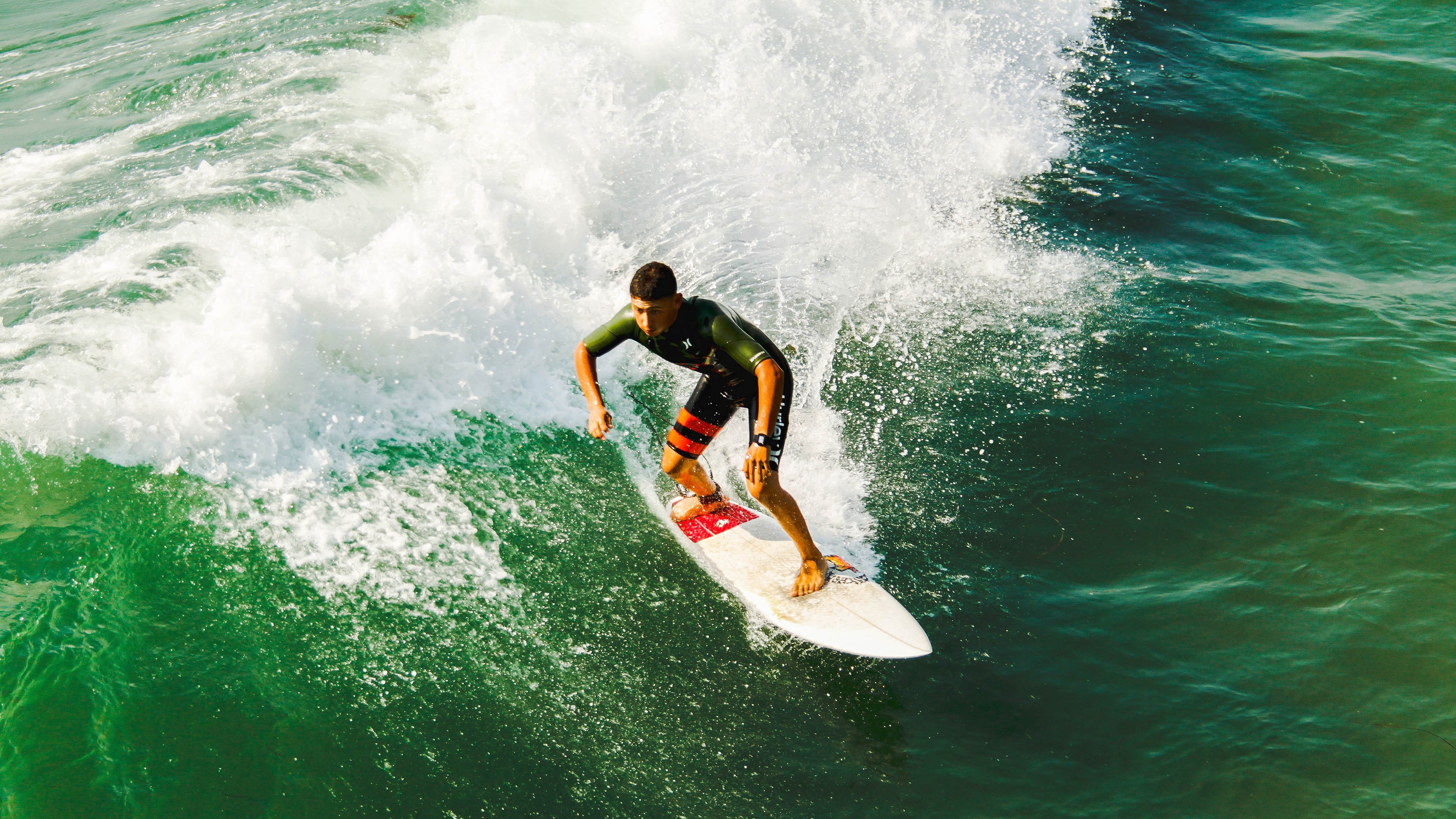 莱万多夫斯基迎来五赛季高光表现，TES球迷沸腾！